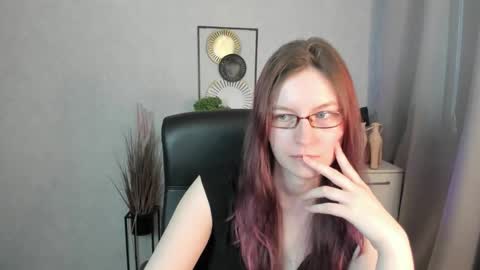 emma online show from April 9, 6:19 am