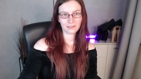 emma online show from February 26, 8:13 am