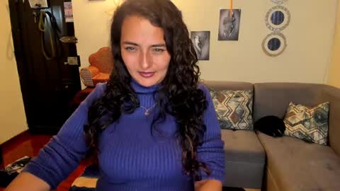  emma luxy online show from March 4, 1:12 am