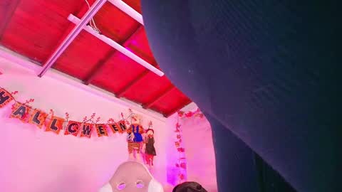 emma online show from October 15, 11:57 am