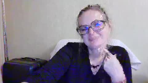 emma_misty_ online show from September 25, 6:06 pm