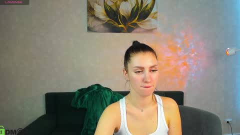 Emma Myer online show from April 10, 6:30 am