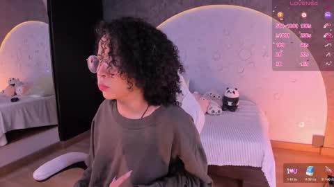     online show from November 25, 10:06 am