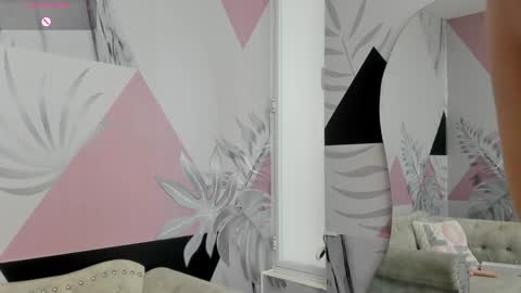 Emma online show from January 18, 6:53 pm