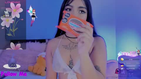 EMMA  online show from December 19, 1:43 am