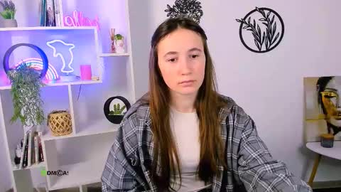 emma_swee online show from February 9, 6:04 am