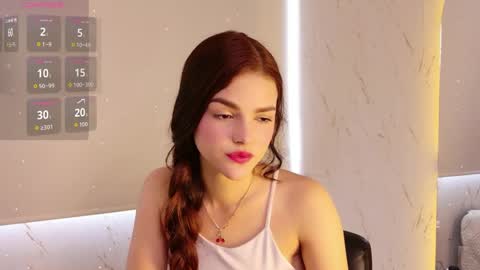 emma_wattsoon online show from April 15, 3:23 pm