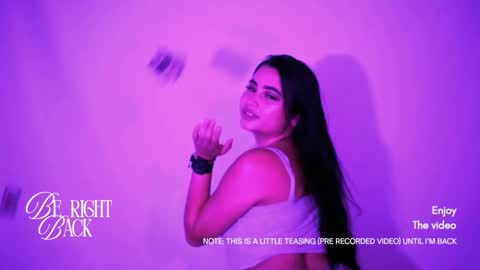 emma_whitee_ online show from December 14, 12:00 pm