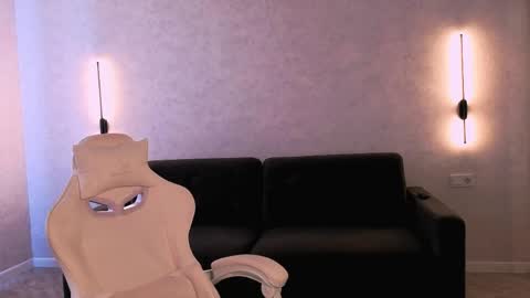 Emma online show from April 9, 6:19 am