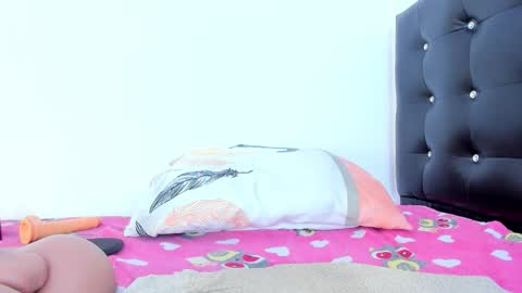 Emma Rogers online show from March 4, 7:42 pm