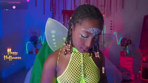 Sara online show from October 31, 11:36 am