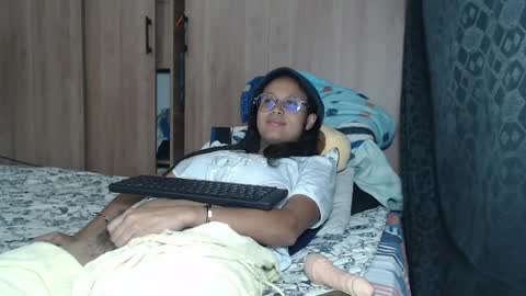 emmasweet95 online show from February 1, 11:48 pm