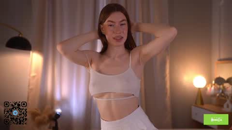 emmiellee online show from July 24, 8:34 am