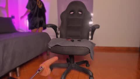    online show from February 23, 12:37 pm