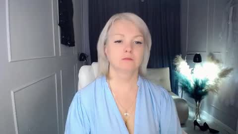 emmmam online show from October 25, 6:10 am