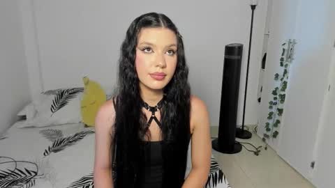 Emperatriz online show from December 15, 4:12 pm