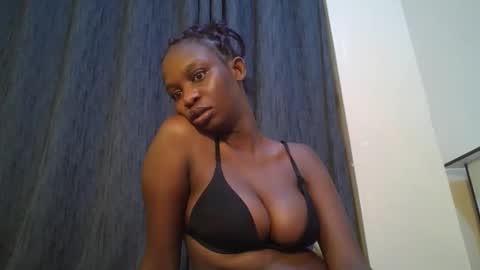 empress_emma online show from April 15, 9:10 am