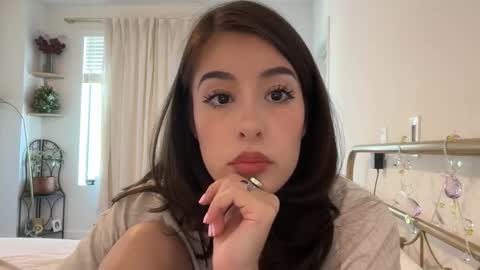 empressmonaa online show from March 18, 8:25 pm