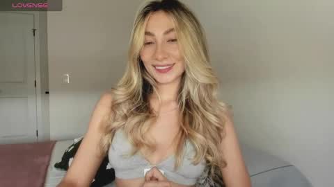 emyconneer online show from July 24, 9:22 pm