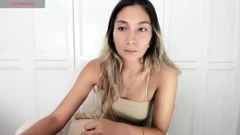 emyconneer online show from January 13, 9:41 pm