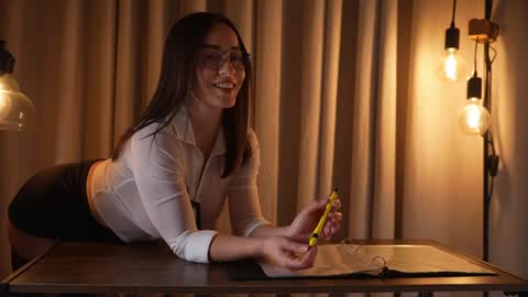 Eimi3 online show from December 15, 6:35 pm