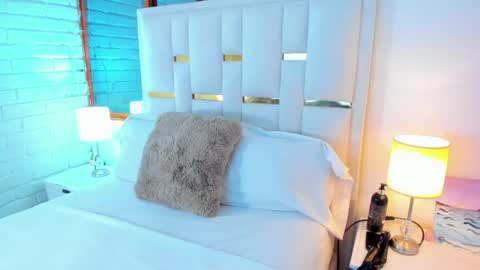 EMYLY  online show from January 27, 10:27 pm