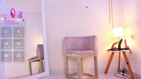 EMYLY  online show from November 10, 8:04 pm