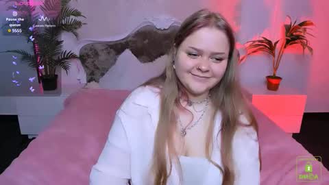 erica_love_ online show from September 23, 6:22 am