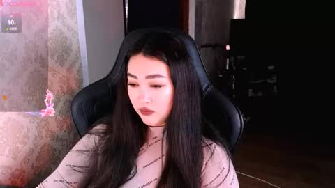 Erica Wayne online show from March 8, 2:37 am