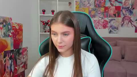 EricaFoxes online show from July 9, 9:00 am