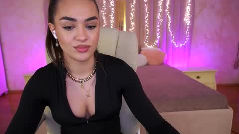 Erica online show from February 19, 4:50 pm