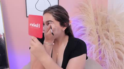 Erika Mendez online show from February 17, 6:39 pm