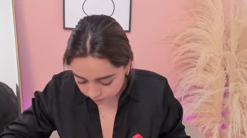 Erika Mendez online show from February 12, 7:02 pm