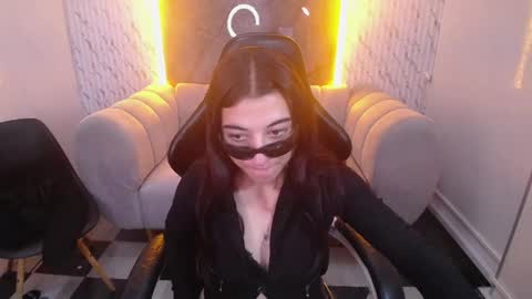 Erika online show from April 15, 8:09 pm