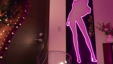 Erikabee online show from November 12, 8:18 pm