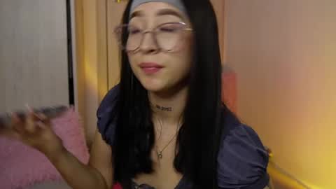 Eri  online show from May 28, 10:18 pm