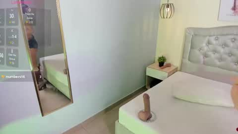 Escarlet online show from January 6, 5:38 pm