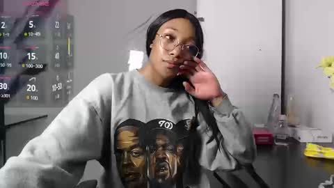 Snapshot of esmeralda_bk chatting on September 23, 9:57 pm esmeralda_bk online show from September 23, 9:57 pm