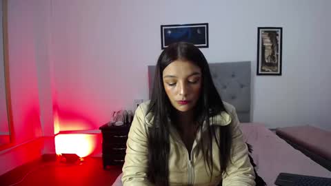 Perla online show from November 7, 4:40 am