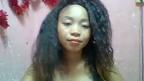 estelah20 online show from December 14, 10:43 am