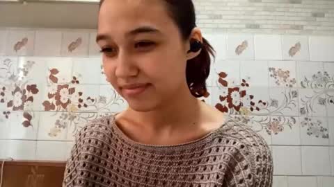 estellekirbo online show from March 21, 1:05 pm