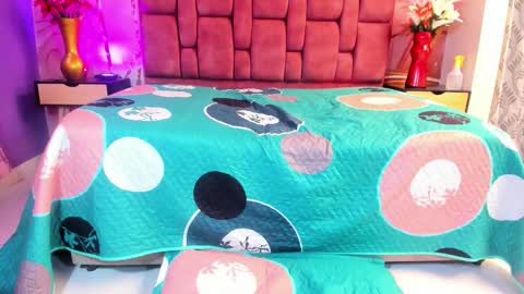 Snapshot of estrella_lee chatting on October 15, 3:47 pm estrella online show from October 15, 3:47 pm