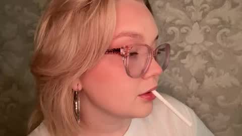 eva_kittenn online show from September 29, 6:13 pm