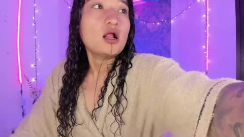 Eva  online show from June 7, 10:33 am