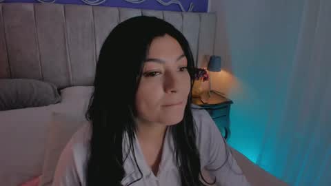 julieth online show from April 18, 7:58 pm