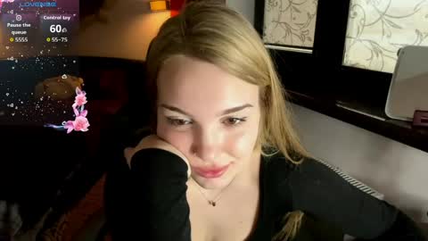 evacarter1 online show from April 14, 2:17 pm