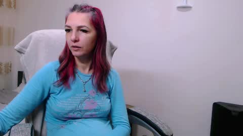 EvadesireONE online show from April 11, 8:18 am