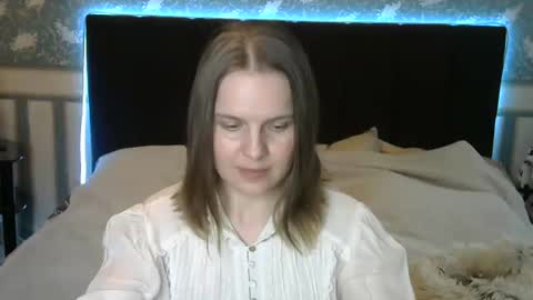 evamoon7 online show from May 12, 2:57 pm