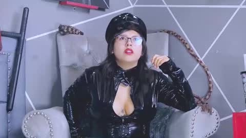 Miss Evangeline    online show from November 29, 4:16 am