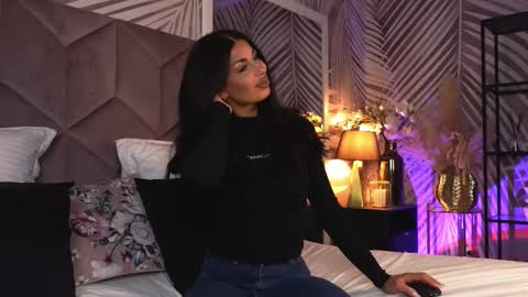 EvaRhea online show from March 30, 2:55 am